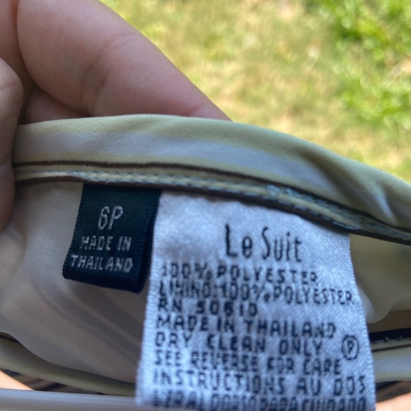 Le Suit skirt size 6P - Picture 4 of 4